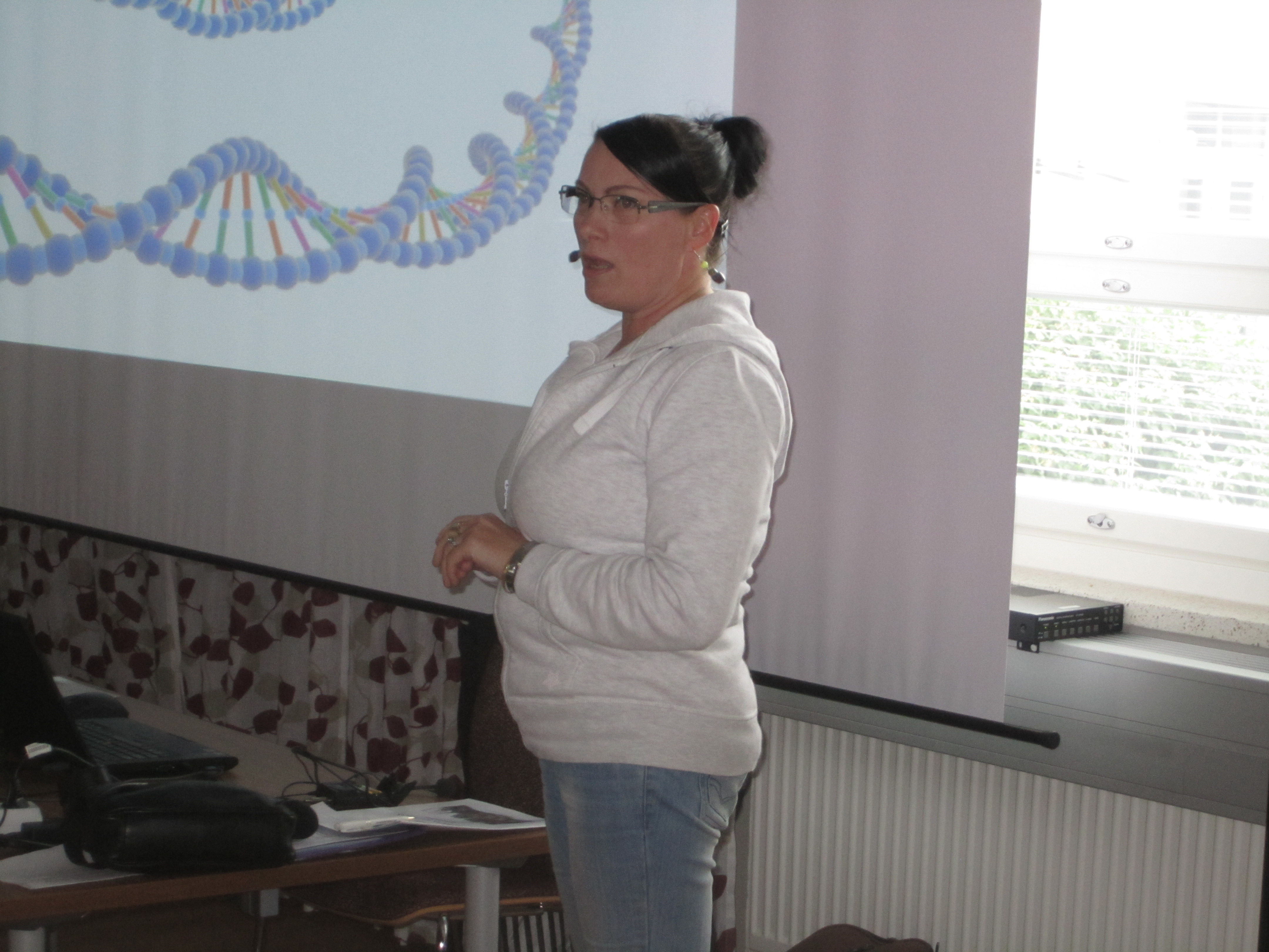 Sari Heimosen luento DNA-testi sukututkimuksen apuna.